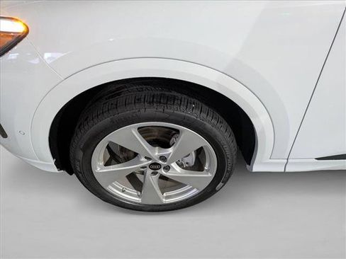 New 2025 Audi Q5 Premium Plus image 10