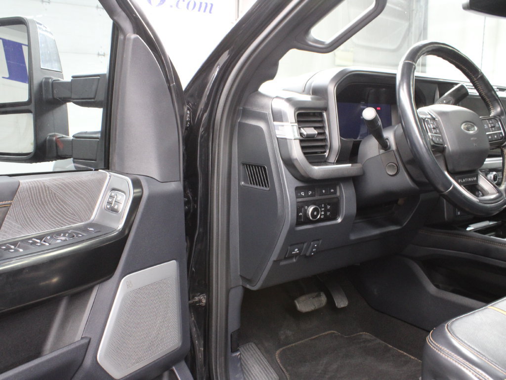 Used 2023 Ford F250 Platinum AWD/4WD image 63