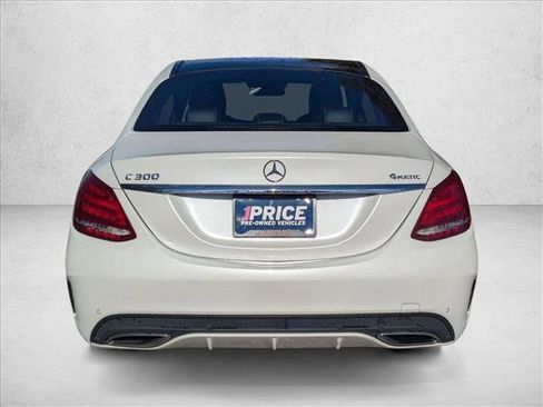 Used 2015 Mercedes-Benz C 300 4MATIC Sedan image 4