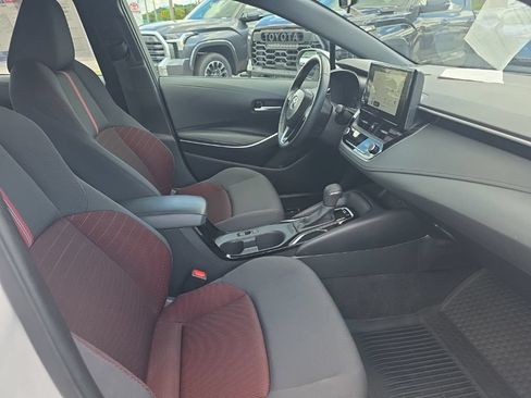 Used 2025 Toyota Corolla SE FWD image 9