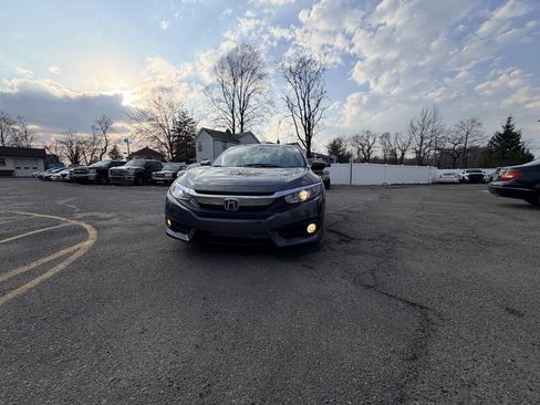 Used 2018 Honda Civic EX-L image 3