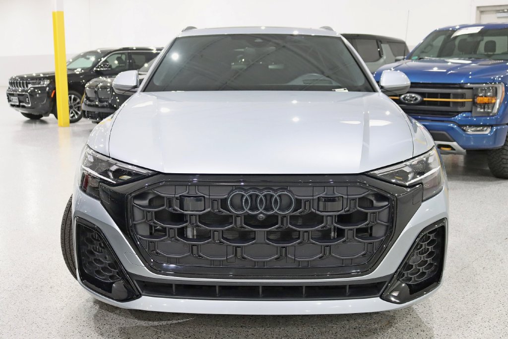 Used 2025 Audi Q8 Prestige AWD/4WD image 8