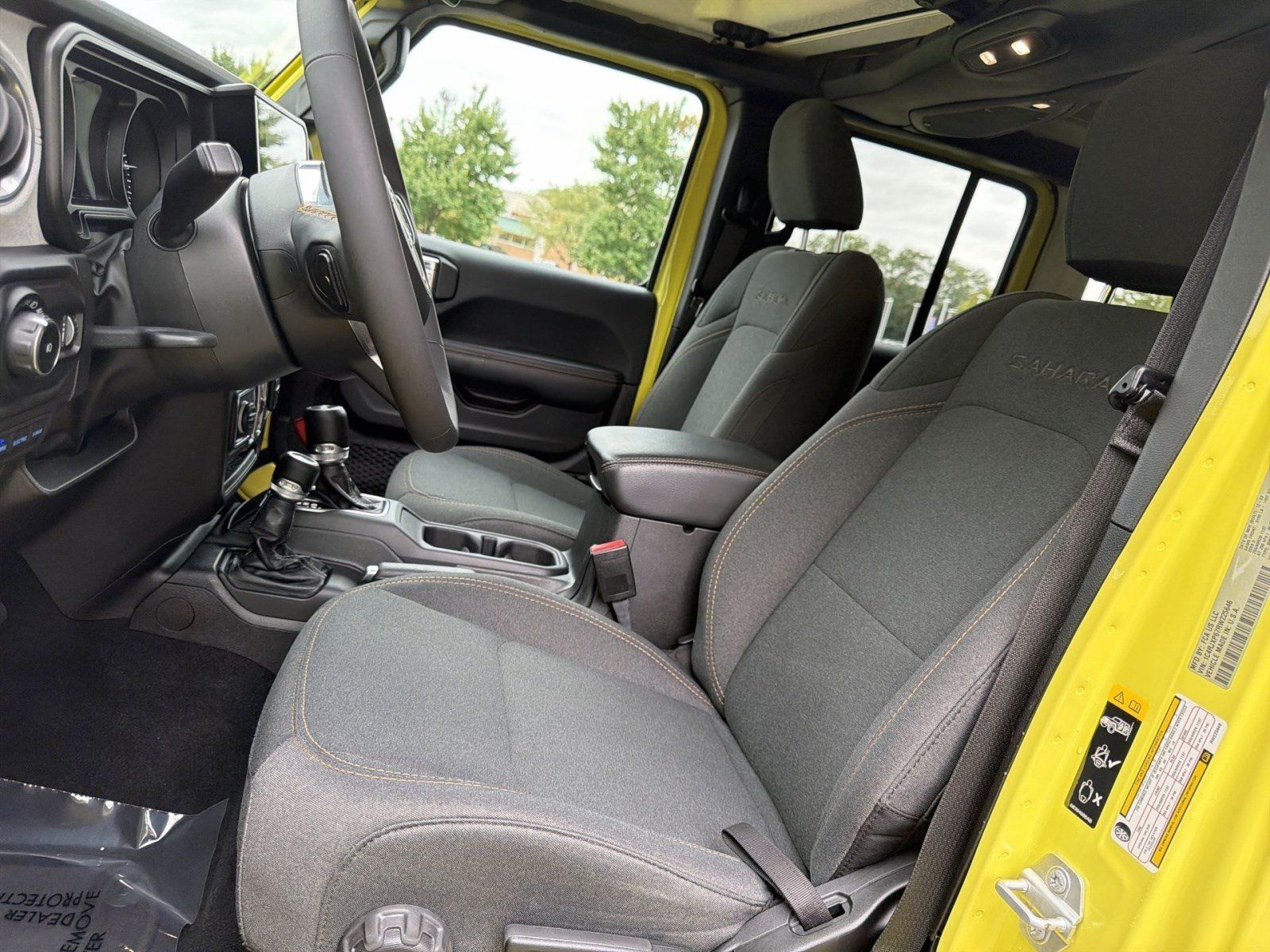 Used 2024 Jeep Wrangler Unlimited Sahara AWD/4WD image 13
