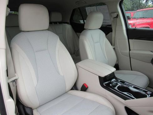 Used 2021 Buick Envision Preferred image 8