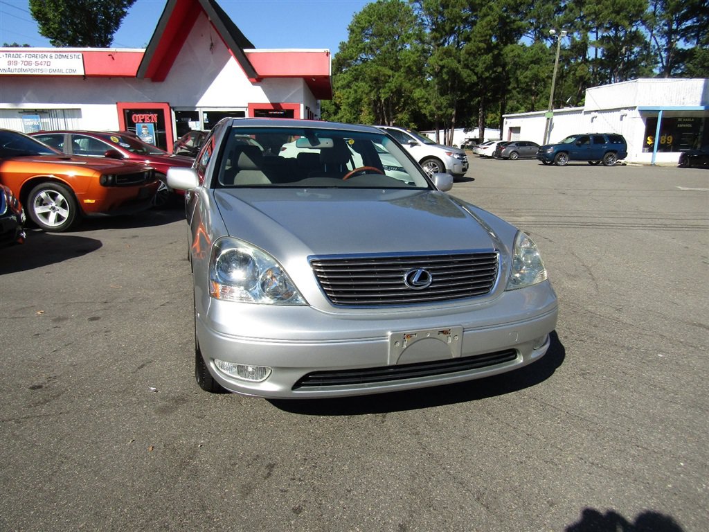 Used 2001 Lexus LS 430 RWD image 9