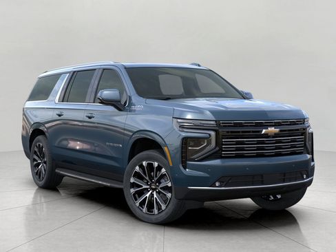 Used 2026 Chevrolet Suburban High Country AWD/4WD image 7