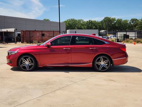 Used 2021 Honda Accord Touring image 4