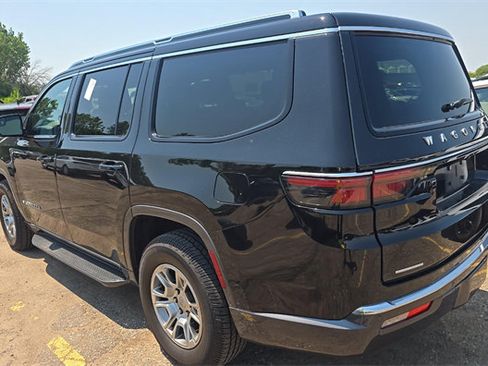 Used 2022 Jeep Wagoneer Series I w/ Convenience Group I AWD/4WD image 5
