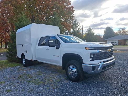 New 2025 Chevrolet Silverado 3500 LT w/ Convenience Package image 1