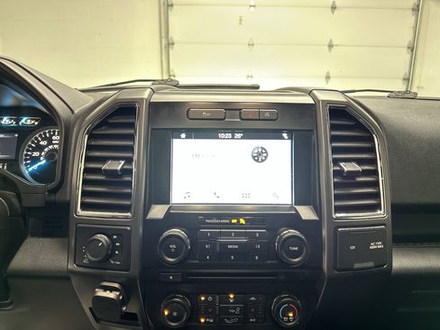 Used 2016 Ford F150 XLT w/ Equipment Group 302A Luxury image 33