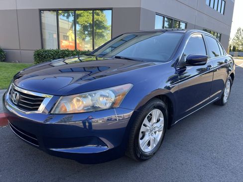 Used 2010 Honda Accord LX-P image 1