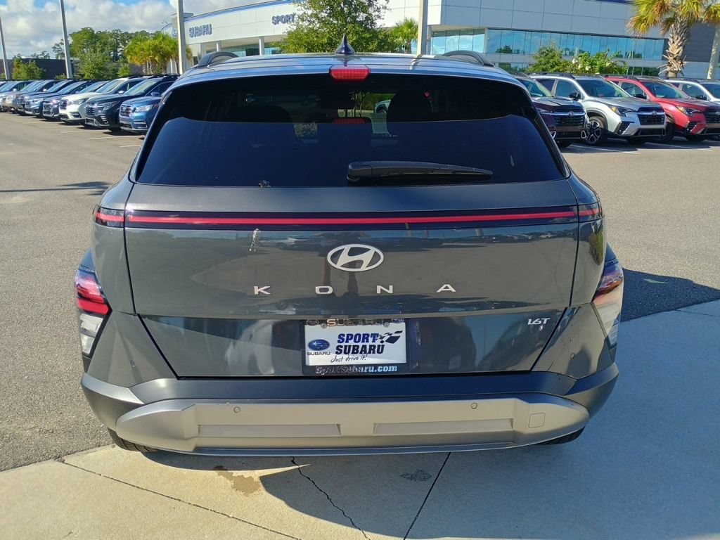 Used 2025 Hyundai Kona Limited FWD image 6