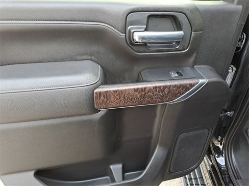 Used 2022 GMC Sierra 2500 Denali w/ Denali Ultimate Package image 17