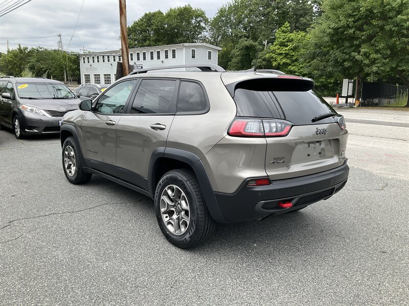 Used 2021 Jeep Cherokee Trailhawk w/ Premium Leather Package AWD/4WD image 7
