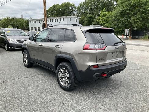 Used 2021 Jeep Cherokee Trailhawk w/ Premium Leather Package AWD/4WD image 7