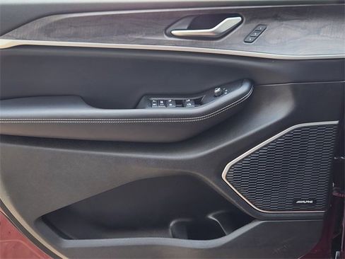 Used 2023 Jeep Grand Cherokee 4WD 4xe image 21