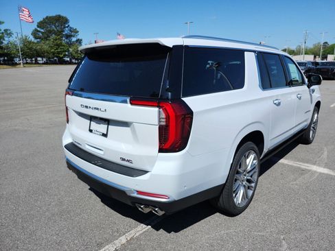 New 2026 GMC Yukon XL Denali w/ Denali Reserve Package AWD/4WD image 3