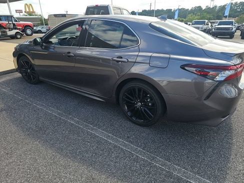 Used 2023 Toyota Camry XSE FWD image 4