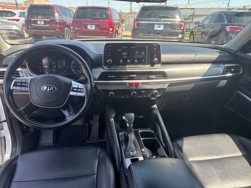 Used 2020 Kia Telluride LX AWD/4WD image 15