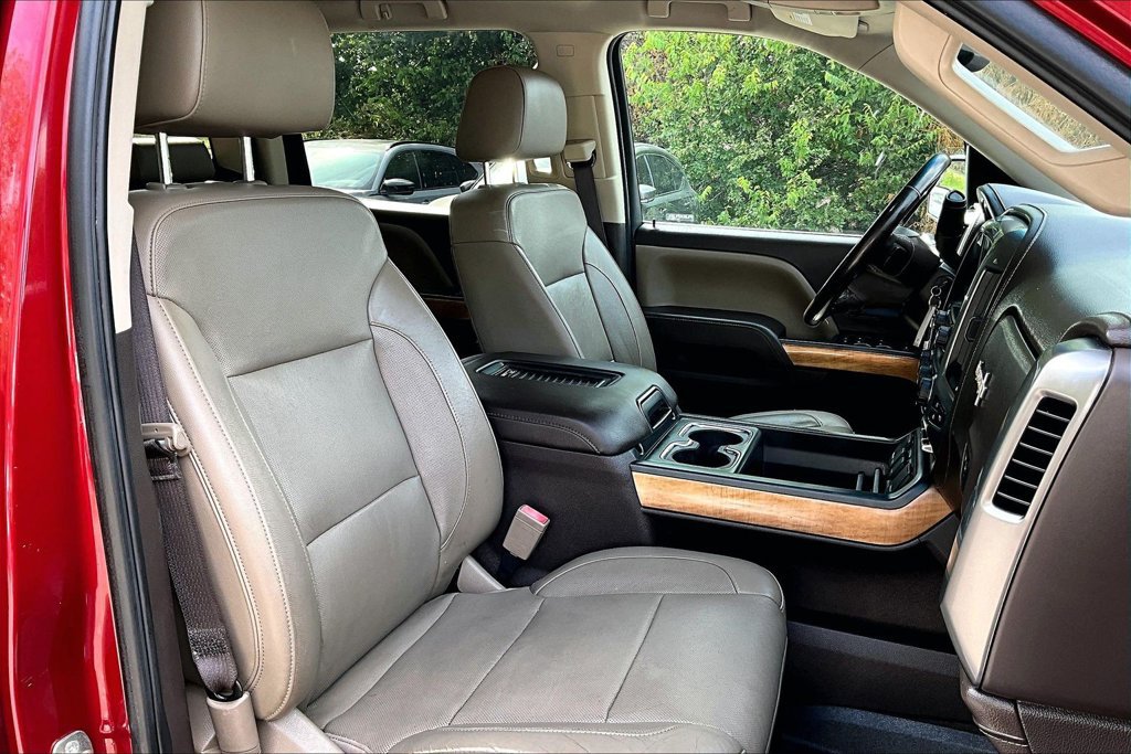 Used 2018 Chevrolet Silverado 1500 LTZ w/ Sport Package AWD/4WD image 9