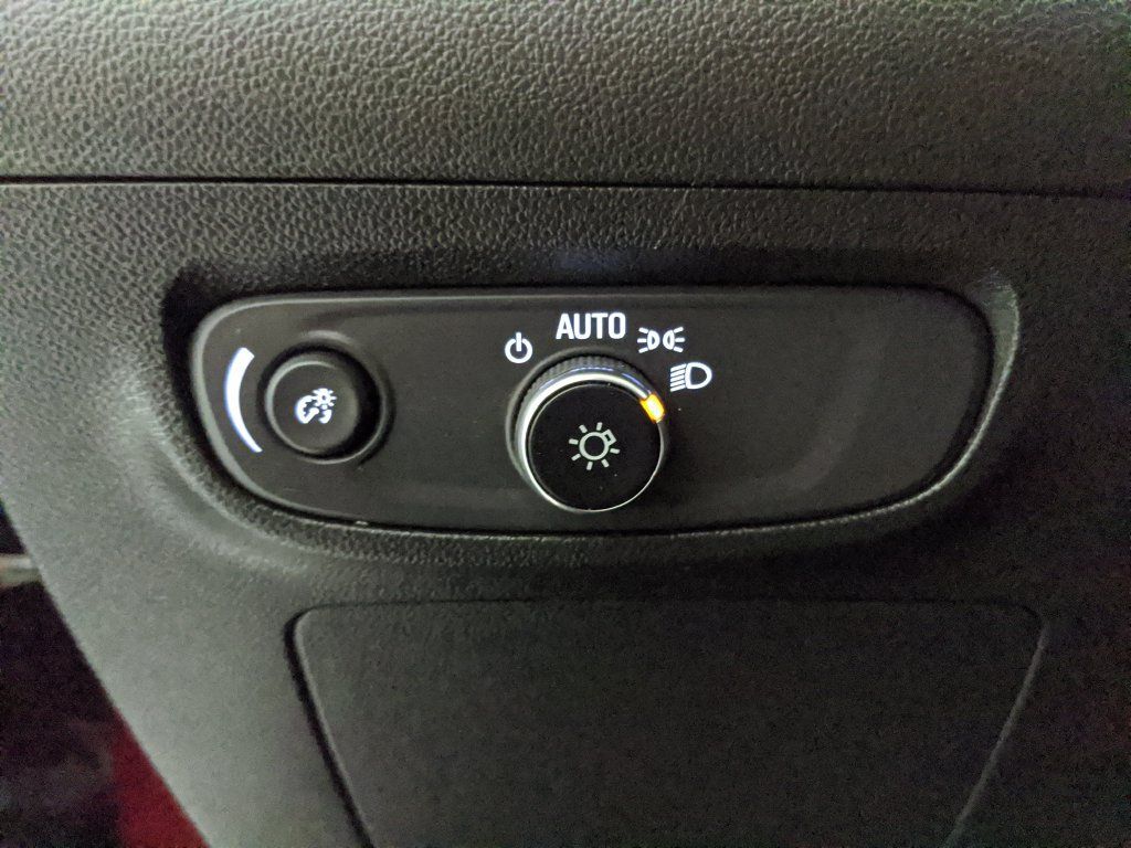 Used 2024 Buick Encore GX Sport Touring AWD/4WD image 13