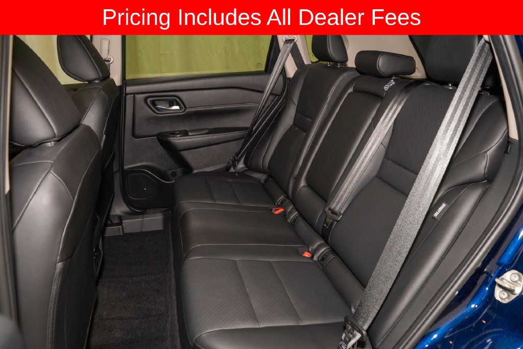 Used 2026 Nissan Rogue Dark Armor FWD image 9