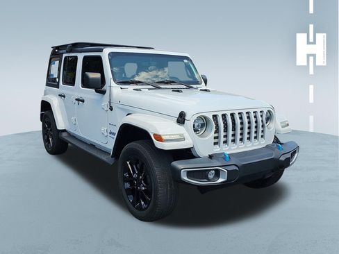 Used 2022 Jeep Wrangler Unlimited Sahara w/ Cold Weather Group AWD/4WD image 1