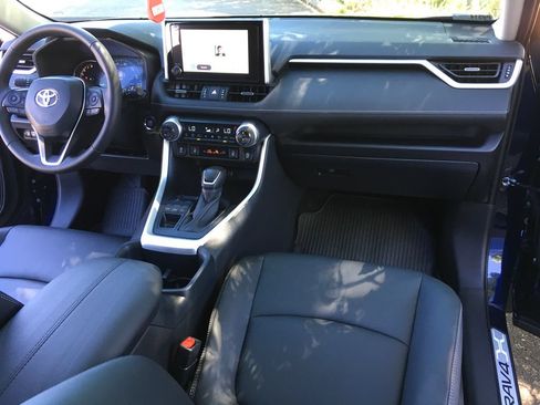 Used 2025 Toyota RAV4 XLE Premium w/ Weather Package AWD/4WD image 31