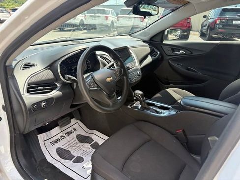 Used 2023 Chevrolet Malibu LT FWD image 3