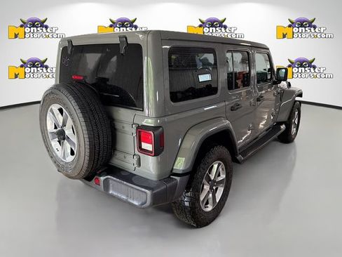 Used 2021 Jeep Wrangler Unlimited Sahara AWD/4WD image 4