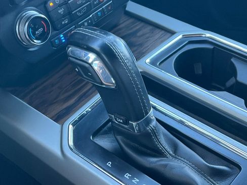 Used 2018 Ford F150 Lariat w/ Equipment Group 502A Luxury image 21