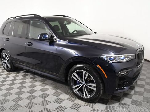 Used 2021 BMW X7 M50i w/ Cold Weather Package AWD/4WD image 8
