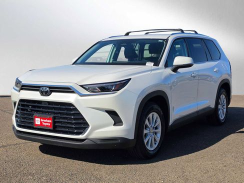 Used 2024 Toyota Grand Highlander AWD image 7
