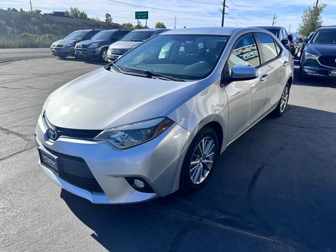 Used 2014 Toyota Corolla LE FWD image 2