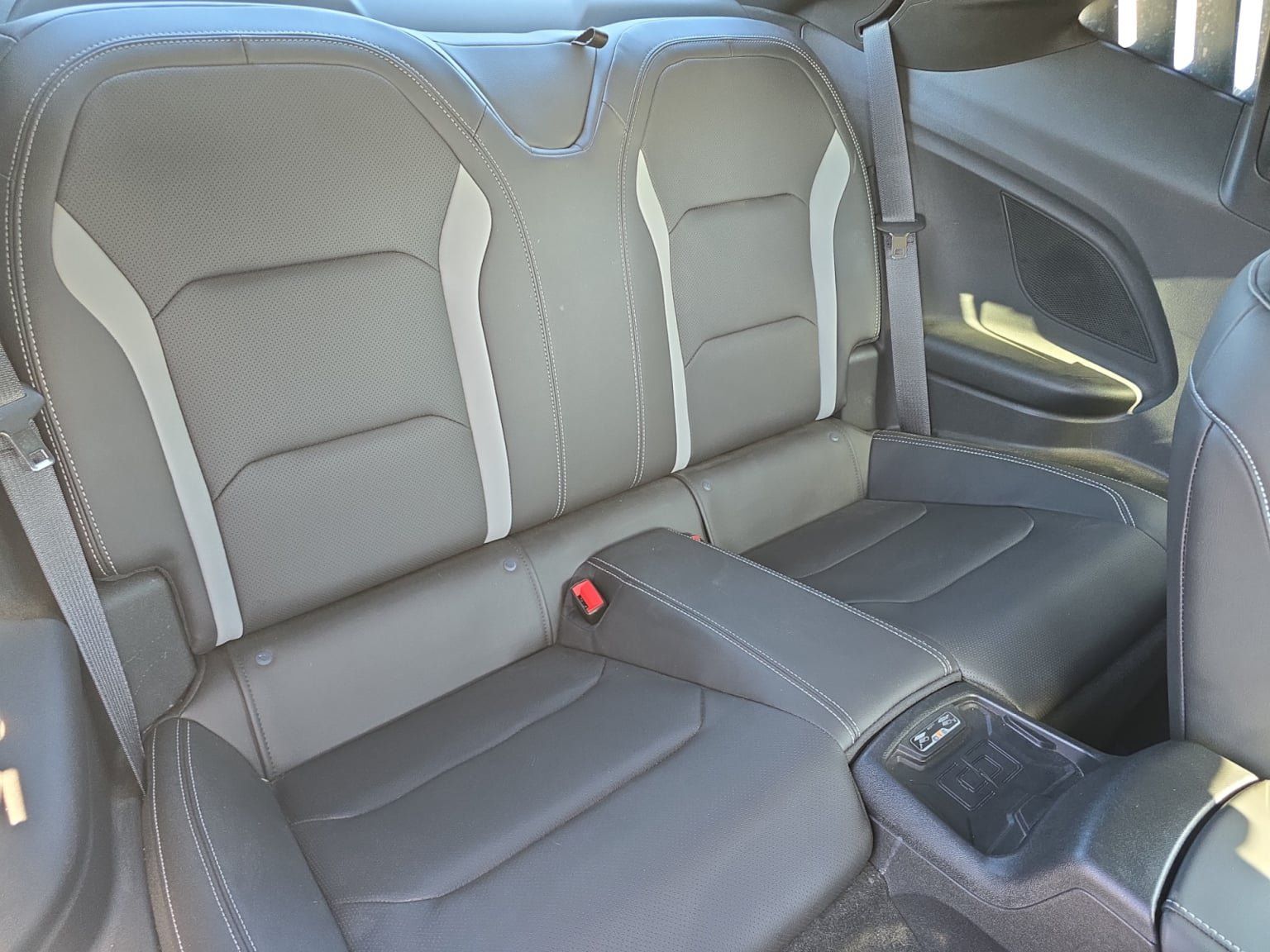 Used 2024 Chevrolet Camaro LT w/ RS Package RWD image 18