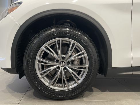 Used 2023 Alfa Romeo Stelvio Sprint AWD/4WD image 7