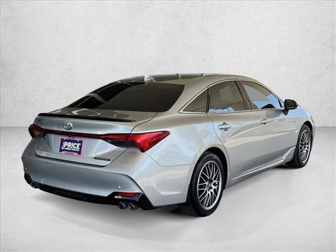 Used 2021 Toyota Avalon Touring w/ Advanced Safety Package image 6