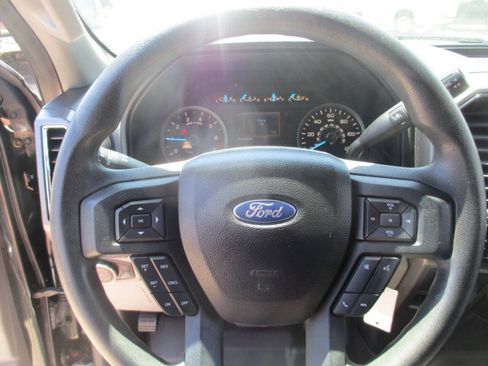 Used 2016 Ford F150 XLT w/ Trailer Tow Package AWD/4WD image 16
