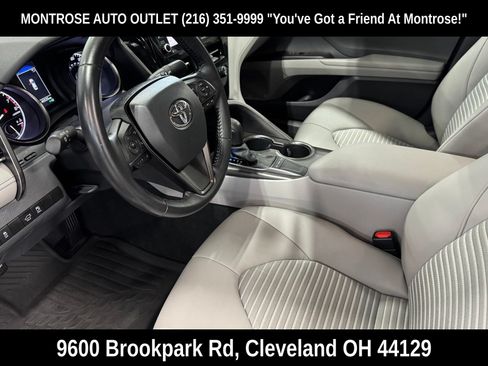 Used 2022 Toyota Camry SE w/ Convenience Package FWD image 14