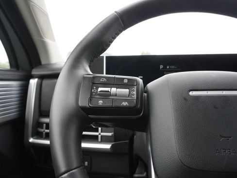 Used 2025 Hyundai Santa Fe SEL image 16