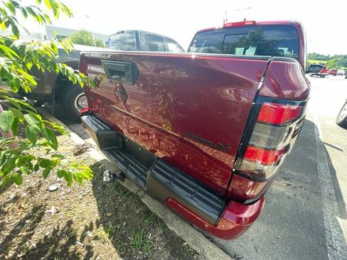 Used 2024 Nissan Frontier Pro-X w/ Pro Convenience Package RWD image 17