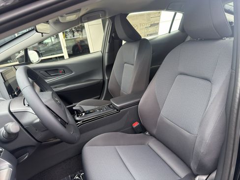 New 2027 Toyota Prius LE FWD image 13