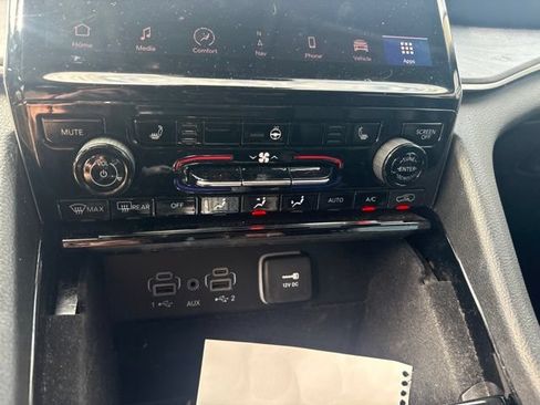 Used 2022 Jeep Grand Cherokee Limited RWD image 42