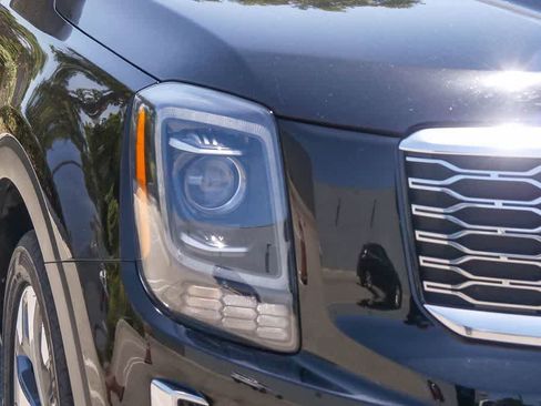 Used 2020 Kia Telluride S FWD image 4