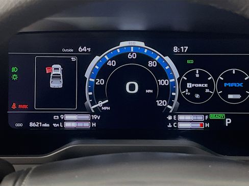 Used 2025 Toyota Tundra Limited image 22