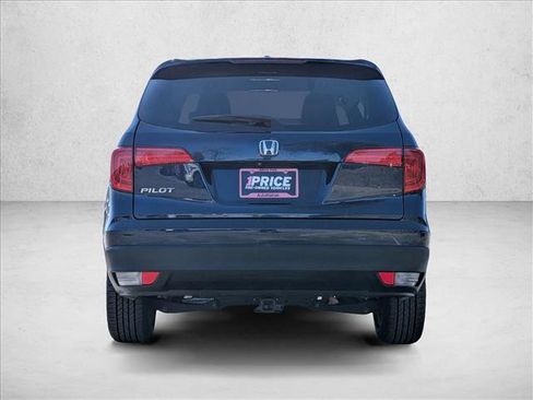 Used 2017 Honda Pilot EX image 6