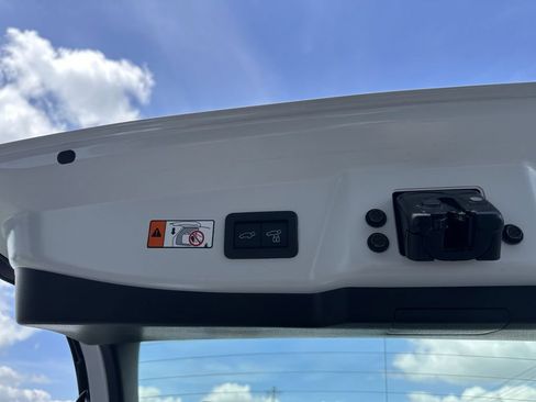 Used 2024 Toyota Prius Limited FWD image 14