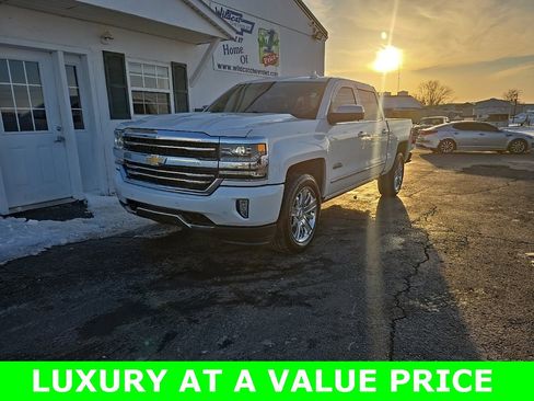 Used 2018 Chevrolet Silverado 1500 High Country image 1