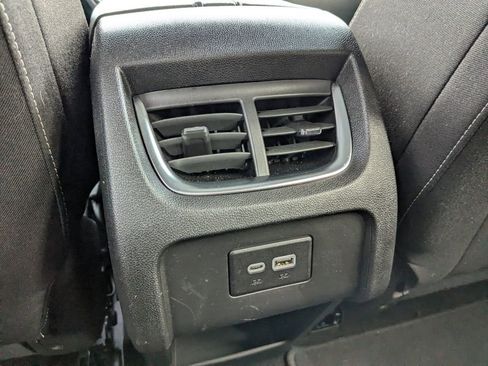 Used 2025 Chevrolet Blazer LT image 15