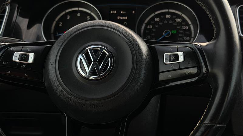 Used 2017 Volkswagen Golf R 4-Door AWD/4WD image 31